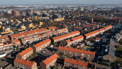 51 sociale huurwoningen aan de Gerrit van Heemskerkstraat in Naaldwijk krijgen groot onderhoud.